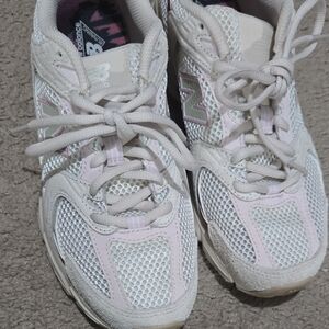 New Balance Grade SCHOOL 6 530s Sneakers - White and Red